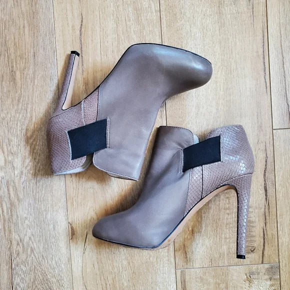 Vince Camuto | Shoes | Vince Camuto Ariana Buttery Soft